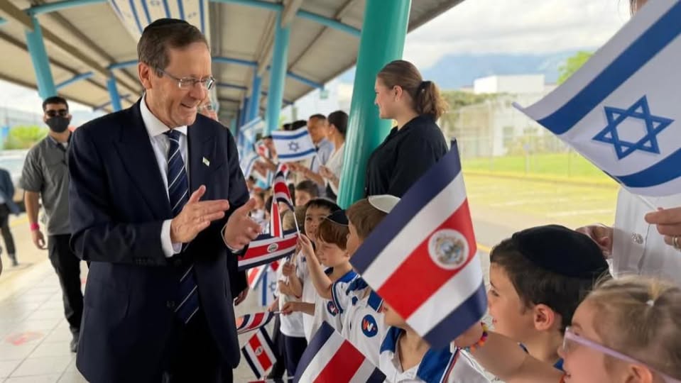 Presidente israelí compartió mensaje de esperanza durante visita oficial a Costa Rica