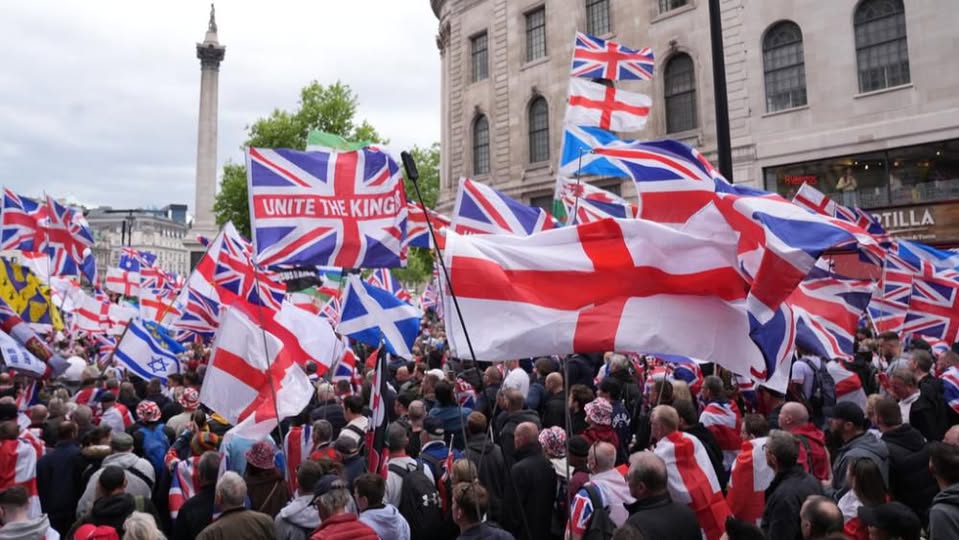 Ingleses oran el “Padre Nuestro” frente al Big Ben